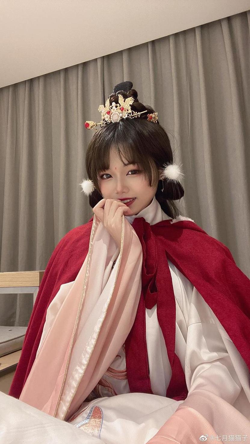 七月喵子高清图片免费，让你跟着我们的摄影师寻找最好看的风景