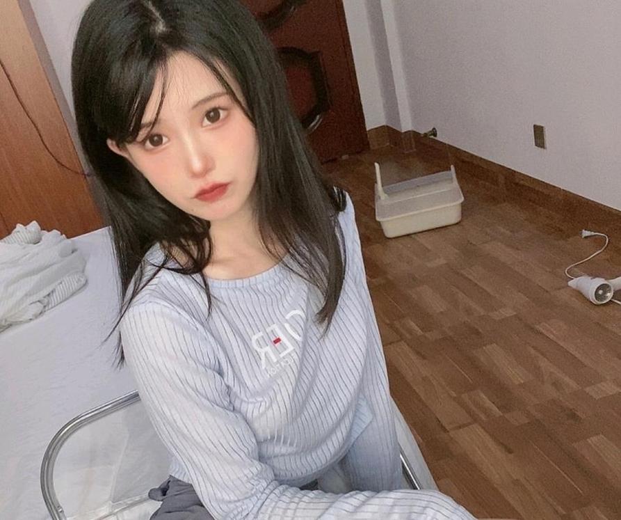 微博倦倦喵图片图包分享：唯美独特，色彩斑斓的cosplay原图合集