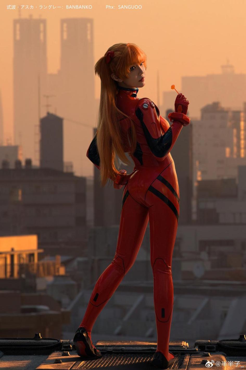 跟着半半子cos学会如何摆POSE