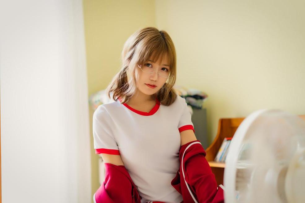 图片分享：小仓千代w女巫的神秘法力