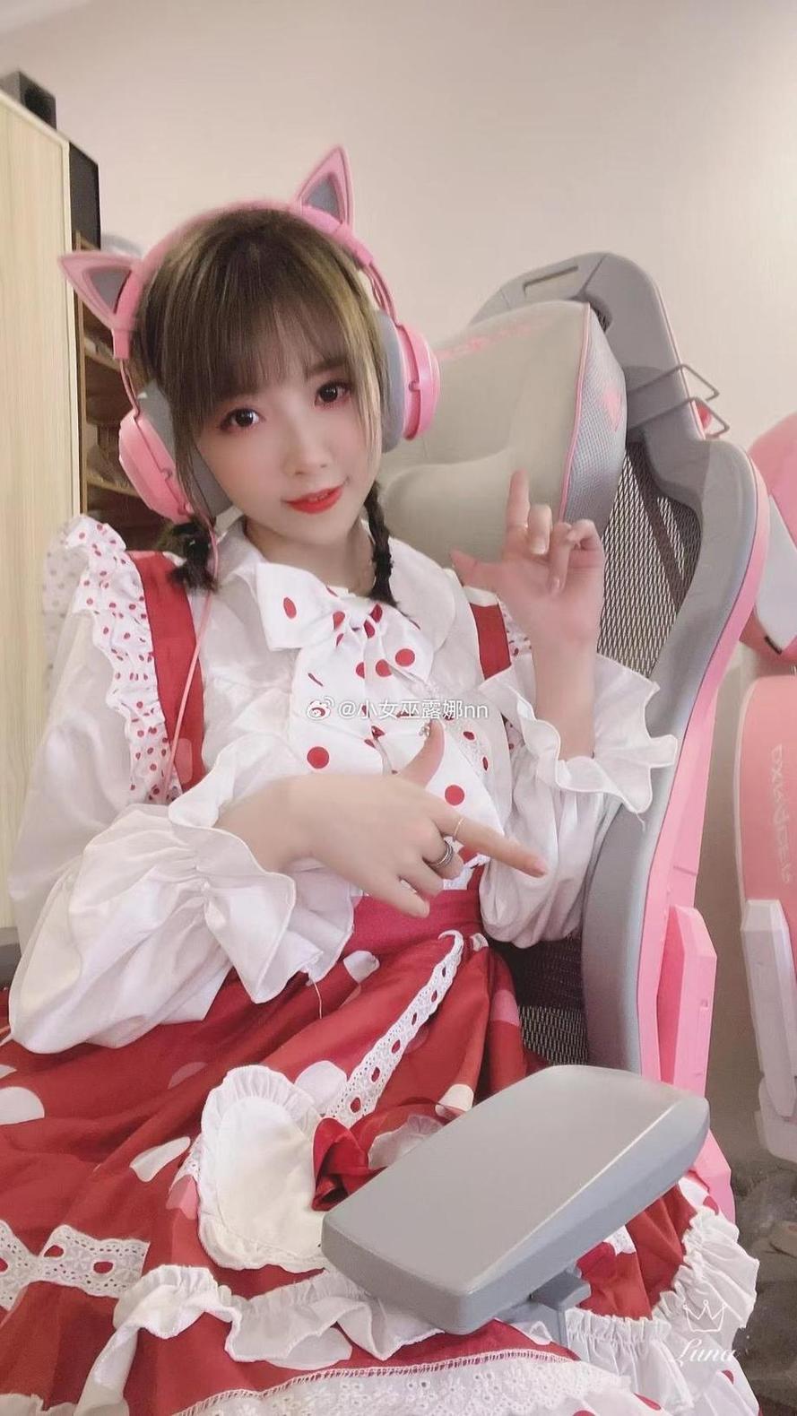 小女巫露娜全部回放，好看的cos大合照分享