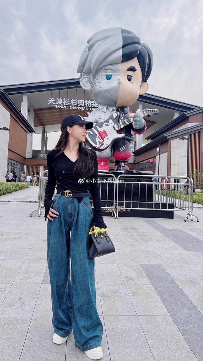 重磅推荐！小女巫露娜最新cos合集，附原图图包下载，微博为什么没了？