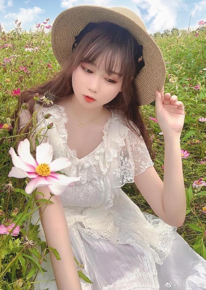 是依酱吖20套经典cos作品：唯美图包摄影