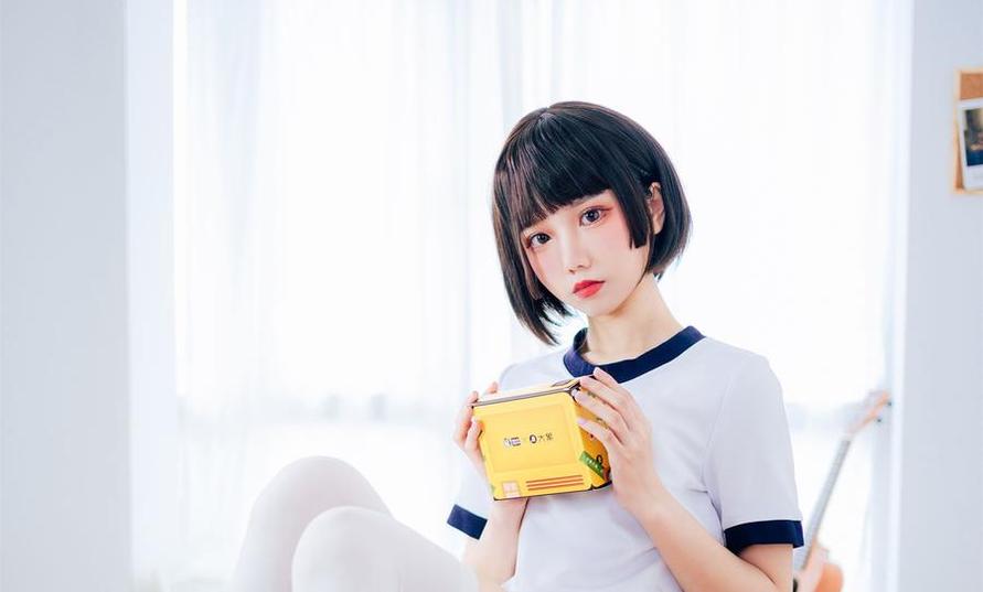 一起来分享虎牙果咩酱的cos作品合集，感受惊艳的视觉效果