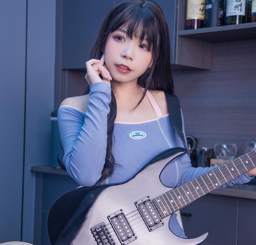 自闭颜球球 自闭颜球球恶毒亮相时尚秀场——高清照片重磅呈现