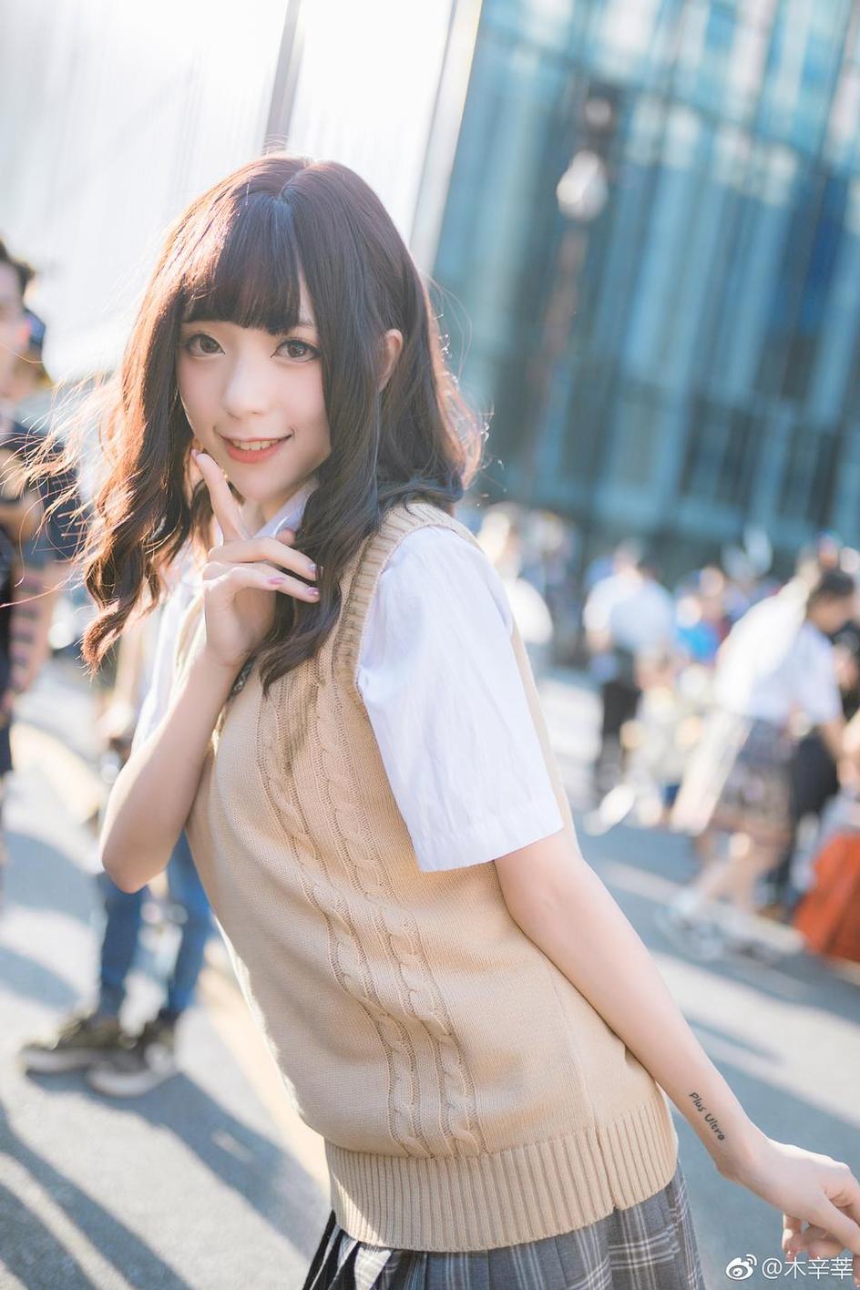 舞小喵地狱火：猫耳舞者的燃情摄影作品