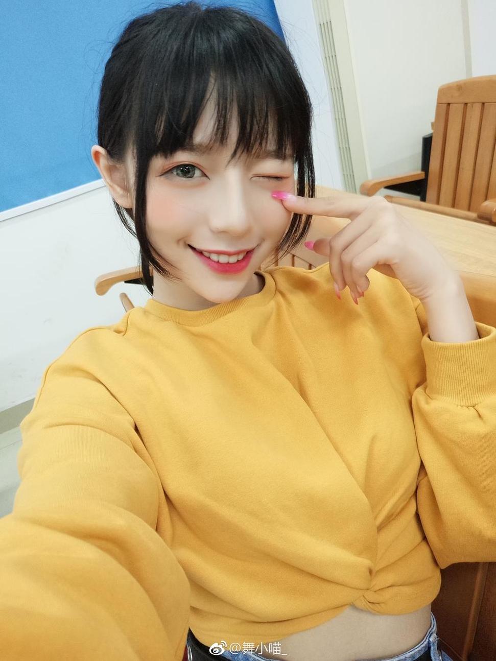 舞小喵cos图免费，超级更新来袭