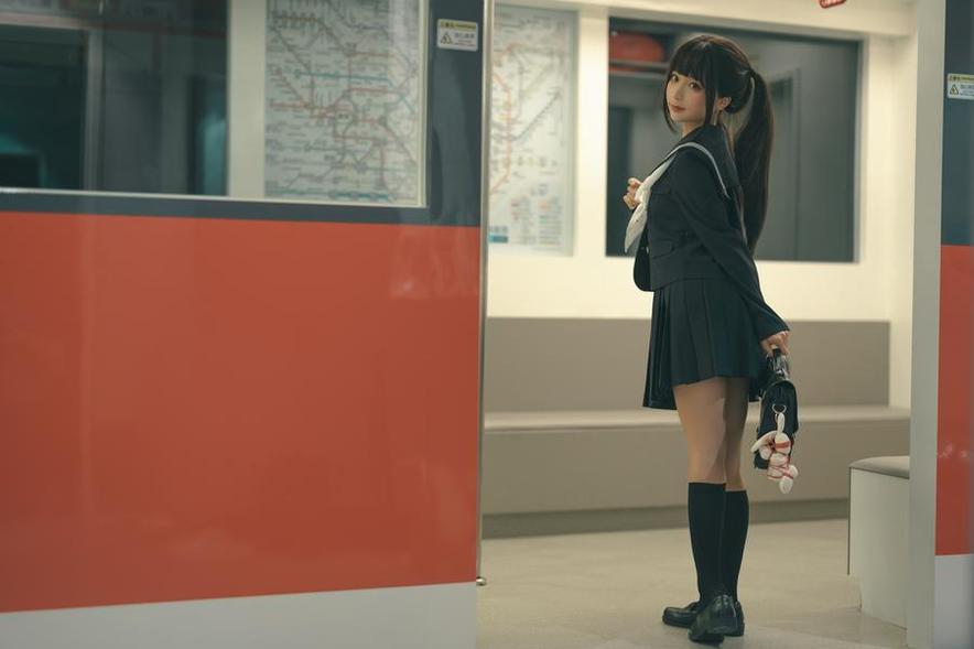 看看这一组蠢沫沫生图集，你会被其中的高清画质深深吸引。