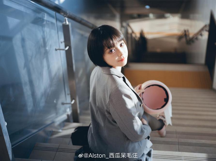 西瓜呆毛汪 西瓜呆毛汪女朋友集结众家之长,成就经典图包