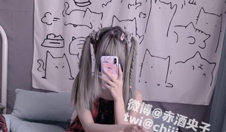 微博@赤酒央子的原创cos作品，每一个角度都是完美无瑕的