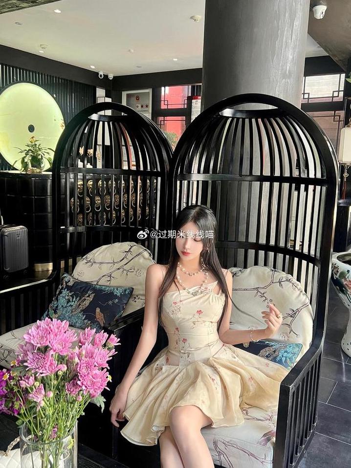 热爱cos的你，不容错过的过期米线凡尔赛公主作品