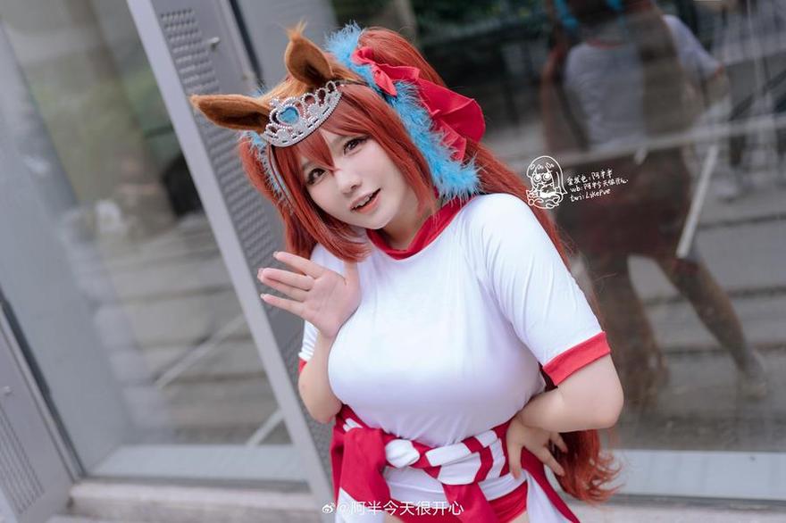 阿半今天很开心 阿半今天很开心四房发布的原图套装,每一个都绝对是你不容错过的美图