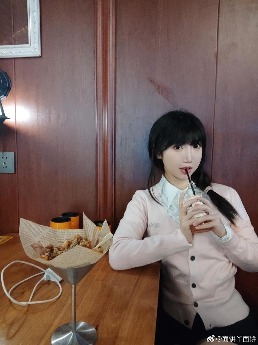 樱岛麻衣：摄影至美，见证面饼仙儿的魅力