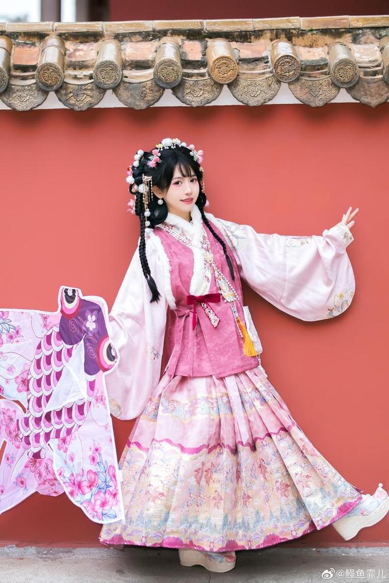 炫酷鳗鱼霏儿赛车娘cos照片，限时原图分享