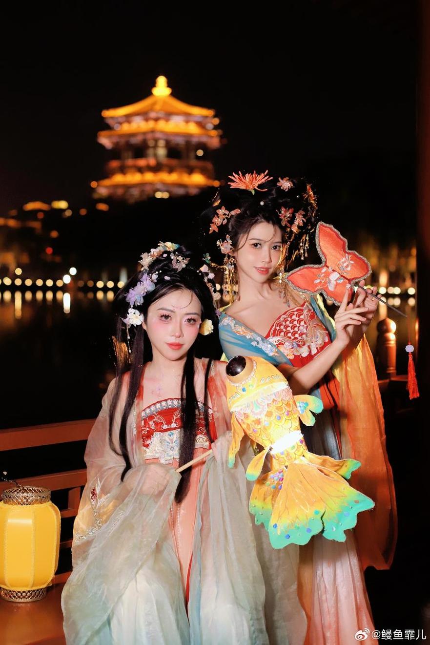 鳗鱼霏儿coS呆毛的图片世界：童话般的森林奇遇记