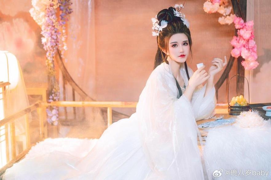 鹿八岁 绝美cos,鹿八岁baby的最新作品来袭