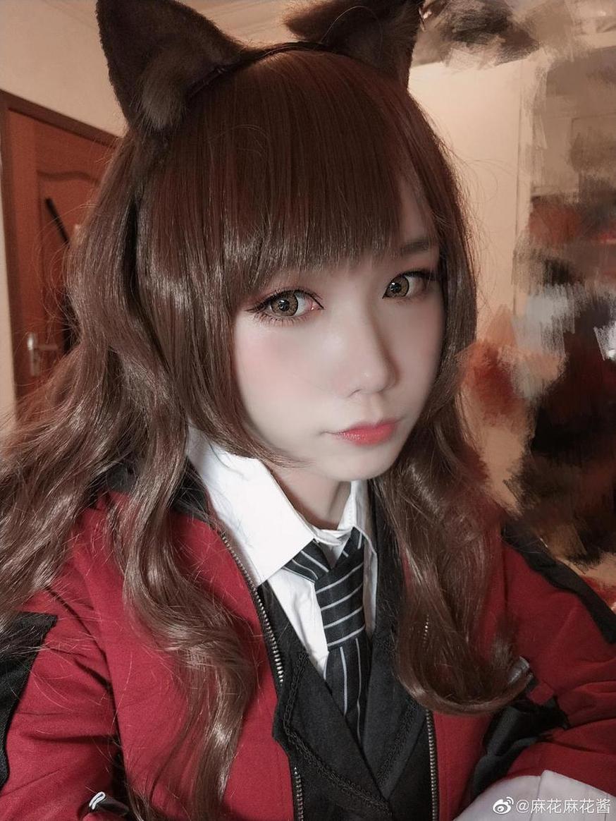 麻花麻花酱剑之圣女完美cos作品，尽显传奇