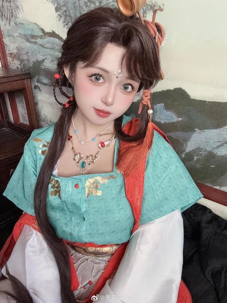 黑猫猫ovo 黑猫猫ovo图片在线摄影作品,透过镜头感受别样的美丽。