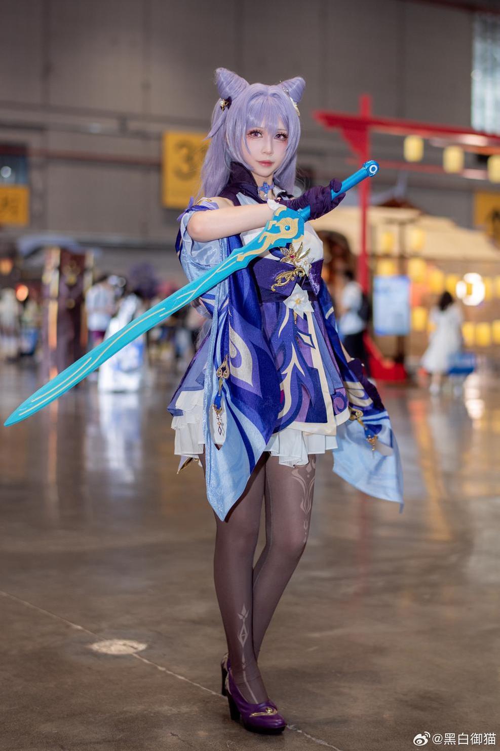 黑白御猫什么价位原图大公开，立体美妆惊艳无限